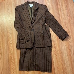 Womens Christian Dior skirt suit